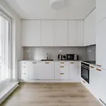 Blueground 7 Furnished Close To Offices Prg-27